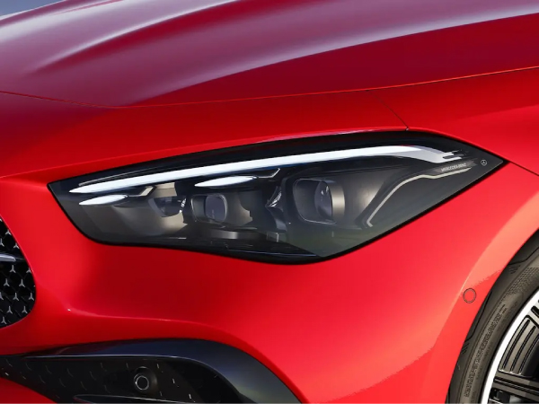 CLE Coupé diseño frontal Shark Nose y parte trasera musculosa