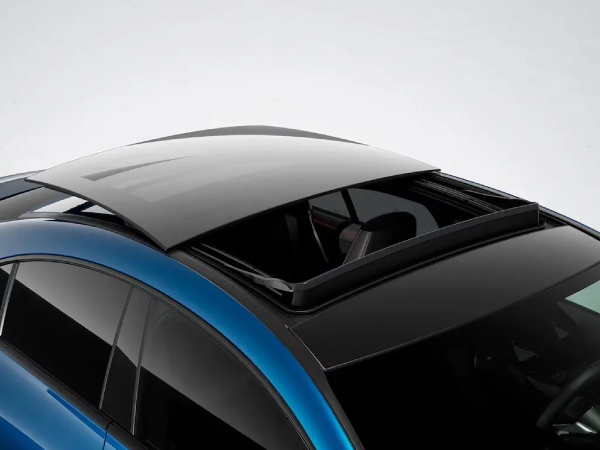 Frontal atlético Mercedes-Benz CLS