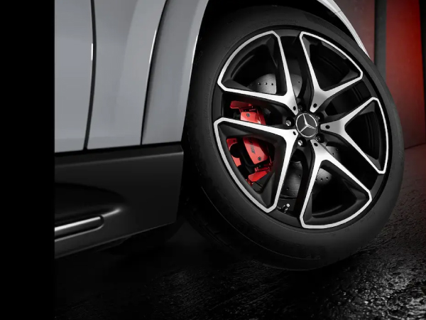 Rines AMG de aleación ligera de 19 pulgadas