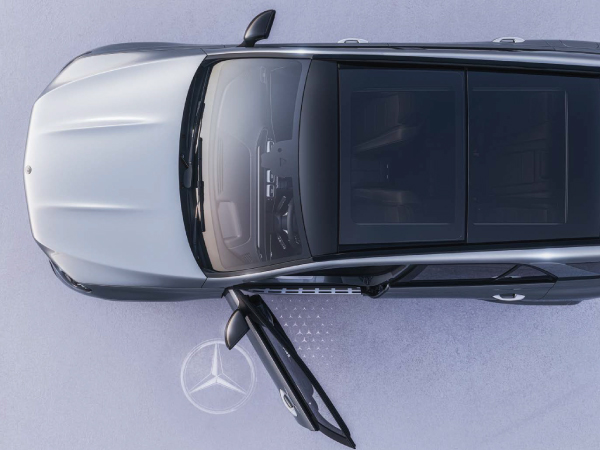 Parte trasera AMG con difusor y escape deportivo