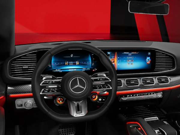 Puesto de conducción digital AMG con sistema MBUX
