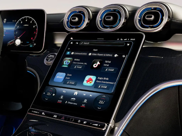 Asientos deportivos AMG con reposacabezas integrados