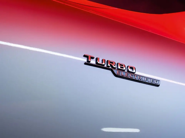 Perfil aerodinámico AMG con alerón trasero