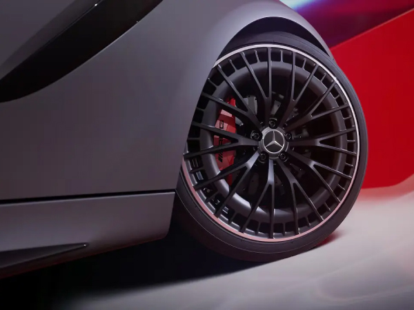 Perfil aerodinámico AMG con alerón trasero